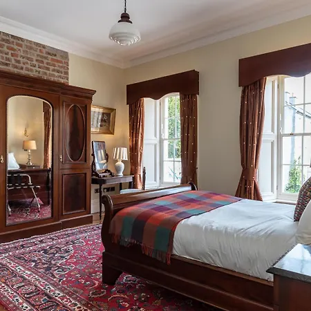 8 Bedroomed House Steeped In History Prázdninový dům *